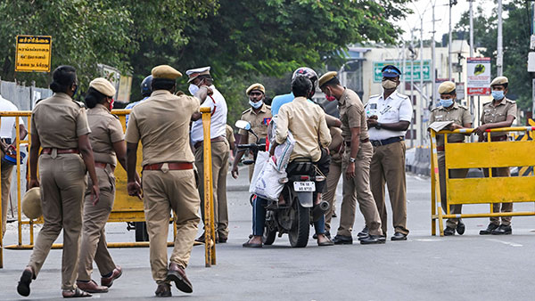 இஷ்டத்துக்கு ஓட்டலாம் . . . யாரும் அபராதம் போடமாட்டாங்க... மக்களுக்குத் தீபாவளி பரிசை அறிவித்த மாடல் அரசு . . .