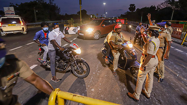 இஷ்டத்துக்கு ஓட்டலாம் . . . யாரும் அபராதம் போடமாட்டாங்க... மக்களுக்குத் தீபாவளி பரிசை அறிவித்த மாடல் அரசு . . .
