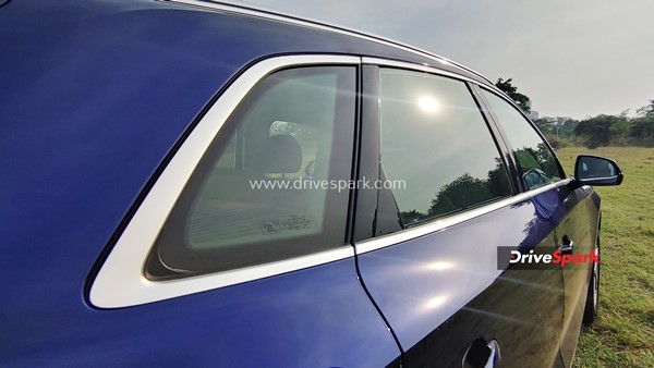 சூப்பரோ சூப்பரான காரை சொகுசு காரை இந்தியாவில் விற்பனைக்கு கொண்டு வந்திருக்கும் ஆடி... விலைகூட அவ்வளவு அதிகமில்ல!