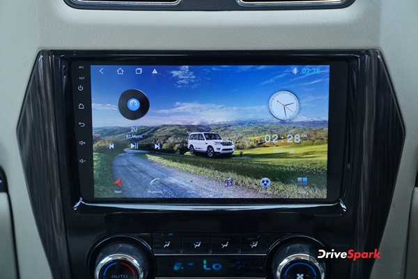 இந்த காரை குறை சொல்லவே மனசு வரலிங்க... மஹிந்திரா ஸ்கார்பியோ கிளாசிக்கை ஓட்டி பார்த்தபோது எங்களுக்கு கிடைத்த அனுபவம்!