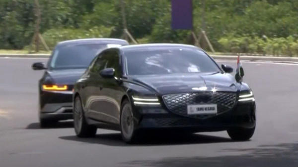 தலைவர் பதவியை மட்டுமல்ல, மிக சிறந்த உபசாரமும் கொடுத்திருக்காங்க.. கப்பல் போன்ற காரில் கெத்தாக வலம் வந்த பிரதமர் மோடி!