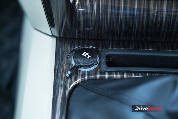 இந்த காரை குறை சொல்லவே மனசு வரலிங்க... மஹிந்திரா ஸ்கார்பியோ கிளாசிக்கை ஓட்டி பார்த்தபோது எங்களுக்கு கிடைத்த அனுபவம்!