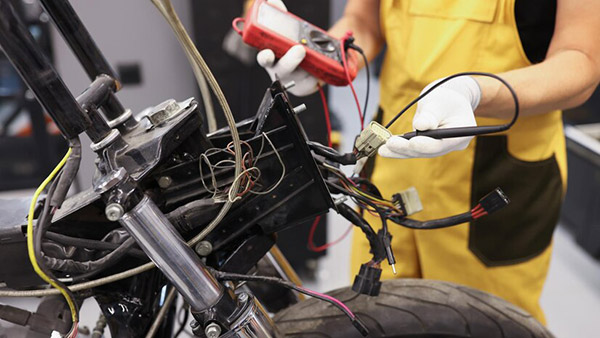 த்ரோட்டில் செய்யலனா பைக் ஆஃப் ஆகிருதா... அப்போ இதுதான் காரணமா இருக்கும்! த்ரோட்டில் செய்யலனா பைக் ஆஃப் ஆகிருதா... அப்போ இதுதான் காரணமா இருக்கும்!