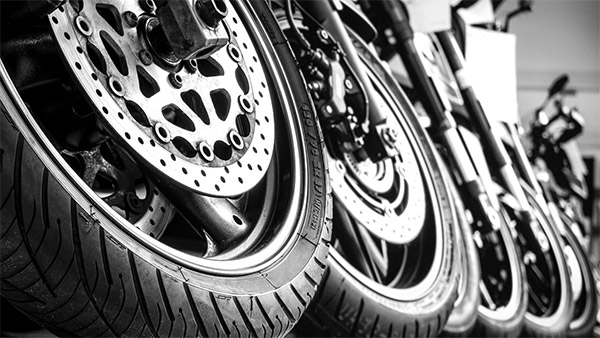 பைக் டயர்கள் காலாவதி ஆகுமா?.. இந்த சந்தேகத்திற்கான பதில் இதோ! பைக் டயர்கள் காலாவதி ஆகுமா?.. இந்த சந்தேகத்திற்கான பதில் இதோ!