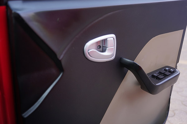 ஒரு கிமீ பயணிக்க வெறும் 75 பைசா மட்டுமே செலவாகும்... விற்பனைக்கு அறிமுகமானது மிக மிக விலை குறைவான எலெக்ட்ரிக் கார்! யாரு வேணாலும் வாங்கலாம்!