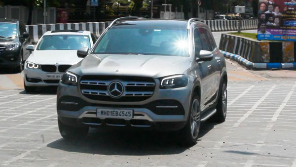 உலக கோப்பையை எல்லாம் ஒரமா வையுங்க . . . ரோஹித் சர்மா வாங்கிய காஸ்ட்லியான காரை பத்தி தெரிஞ்சுக்கலாம் வாங்க . . .