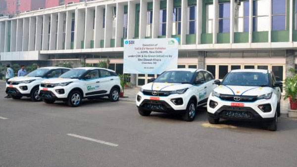 எஸ்பிஐ வங்கிக்கு இப்படி ஒரு தாராள மனசா... நன்கொடையை வாரி வழங்கியிருக்கு... 