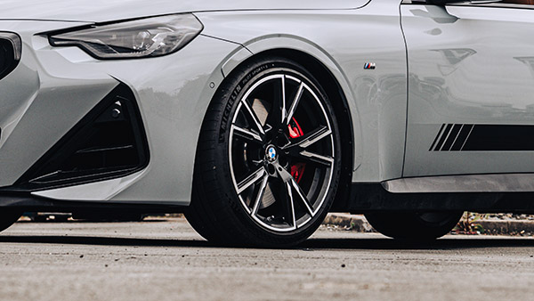 20 இன்ச் அல்லது 18 இன்ச் எந்த அளவு டயர் உங்க காருக்கு பொருத்தமானது... டயரை மாத்துறதுக்கு முன்னாடி இத ஒரு முற பாத்திடுங்க!