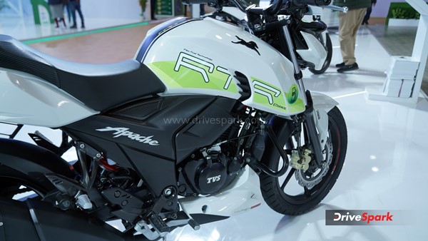 கலப்பட பெட்ரோலிலும் இயங்கும் இன்ஜின்! டிவிஎஸ் அப்பாச்சி ஆர்டிஆர் 160 ஃபிளக்ஸ்-ஃப்யூயல் பைக் அறிமுகம்!