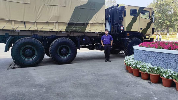 டாடா மிலிட்டரி வாகனம்