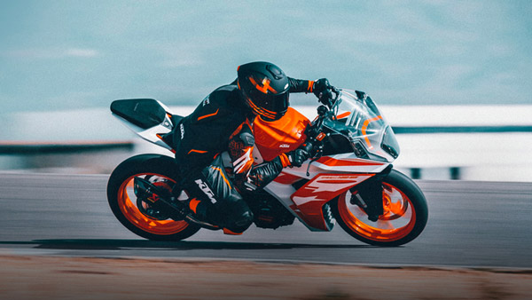 ரூ.2 லட்சத்திற்குள் கிடைக்கும் பிரபலமான 4 ஸ்போர்ட்ஸ் பைக்ஸ்!