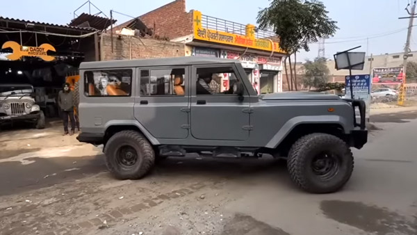 டிஃபெண்டர் கார்களே தோற்றுவிடும் - மாடிஃபை செய்யப்பட்ட பொலேரோ