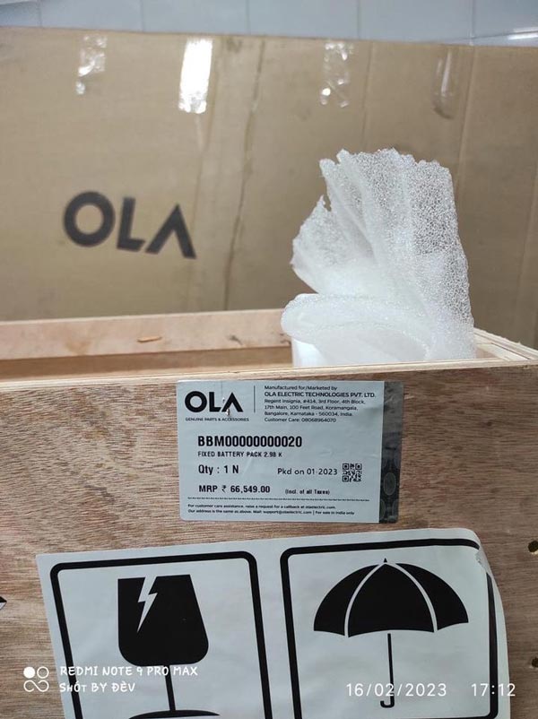 ஓலா ஸ்கூட்டர் பேட்டரி விலையைப் பார்த்தா தலையே சுத்திடும்! இதுக்கு புதுசா ஒரு ஸ்கூட்டரை வாங்கிடலாம் போல!