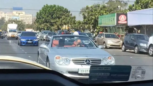 எளிமைக்கு பெயர் போன ரத்தன் டாடாவிடம் இப்படியொரு சொகுசு காரா!