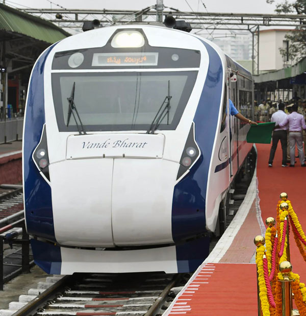 வாரத்திற்கு புதுசா 3 வந்தே பாரத் இரயில்கள்: மத்திய அமைச்சர்!