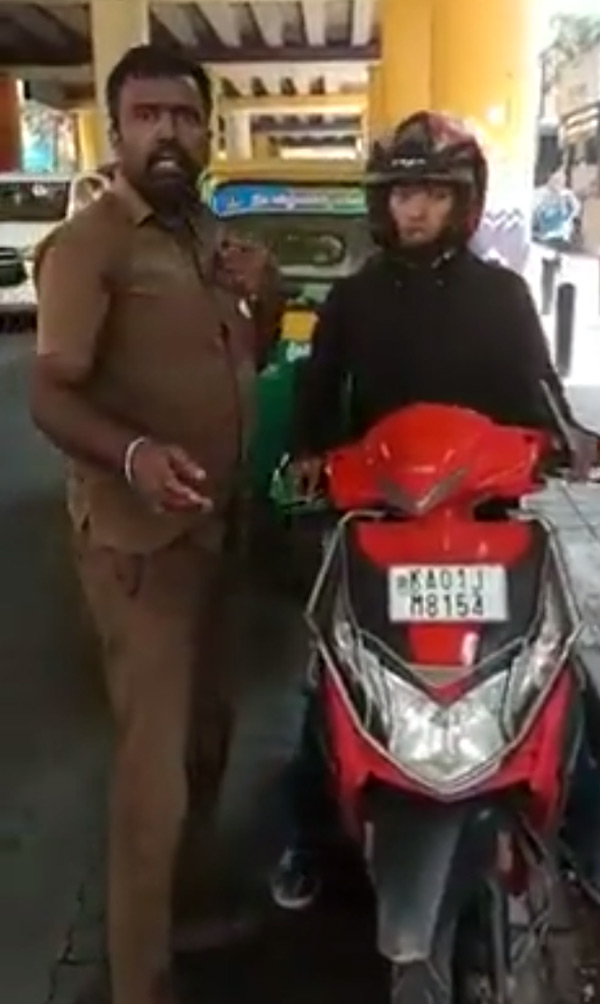 இருந்தாலும் இந்த ஆட்டோ டிரைவருக்கு இவ்வளவு கோவம் ஆகாது!!