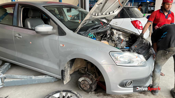 Local garage mechanic Local garage mechanic