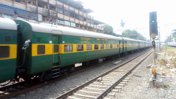 Garib Rath Vs Rajdhani