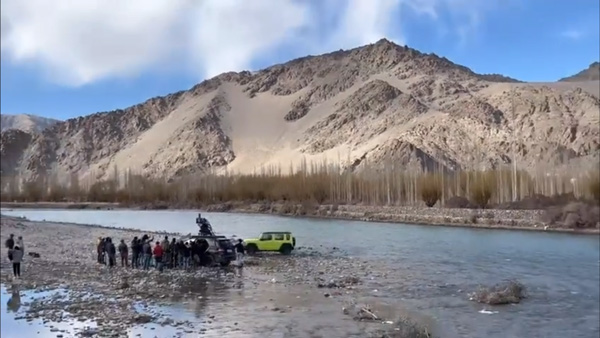 Maruti Suzuki Jimny driven in Ladakh lake