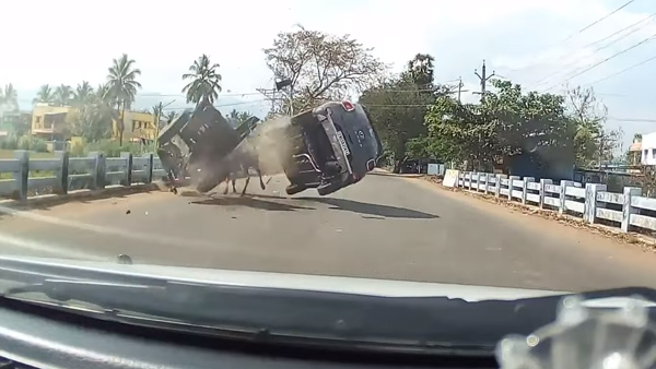 hyundai venue bullock cart Accident