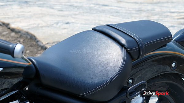 Royal enfield super meteor 650 review seat