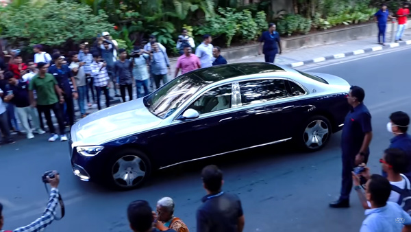akash ambanis new maybach car