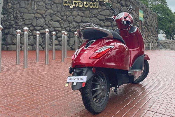 bajaj chetak electric scooter price increased