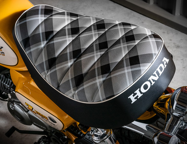 Honda monkey lightning edition seat