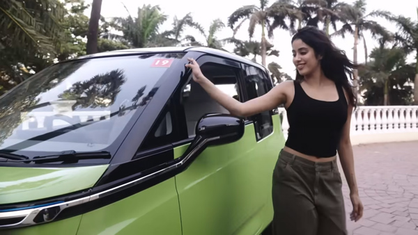Janhvi enjoys comet ev ride