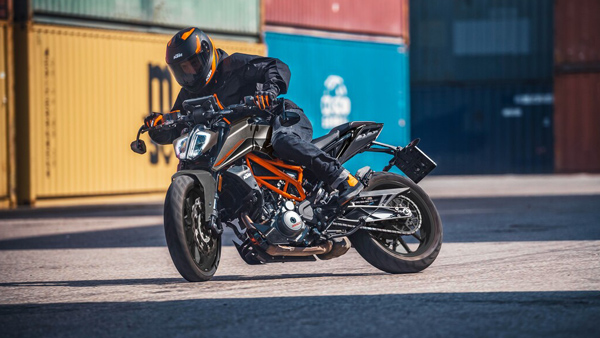 rahul gandhi owns ktm bike