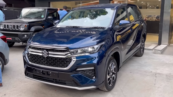 Maruti invicto zeta plus 7 front side view