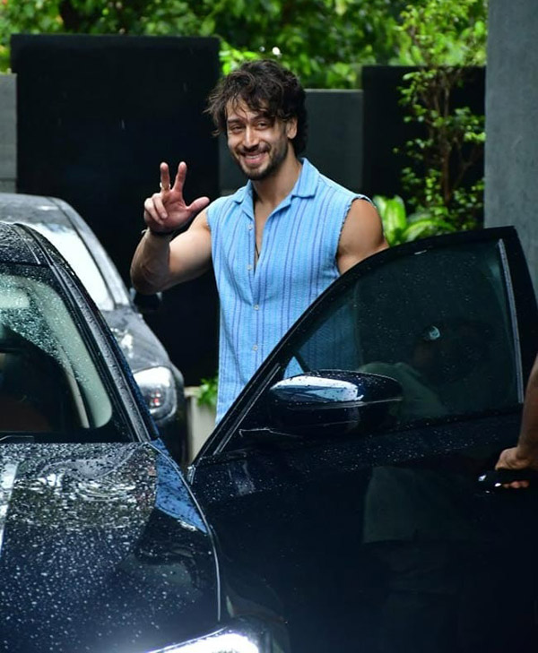 tiger shroff buys bmw 3-series