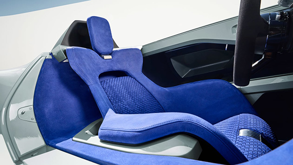 Triumph tr25 roadster concept seat