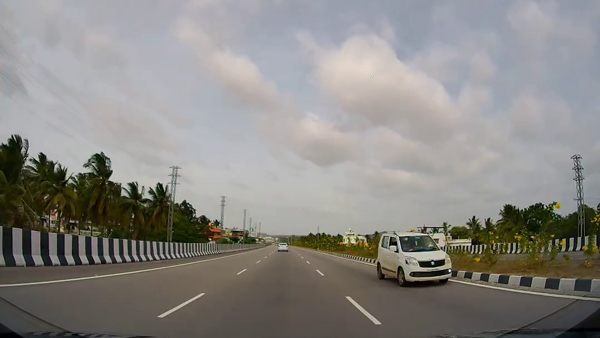 bengaluru- mysuru expressway wrong side driving