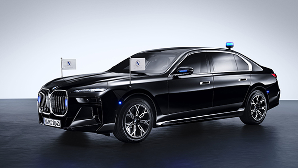 bmw i7 protection unveiled