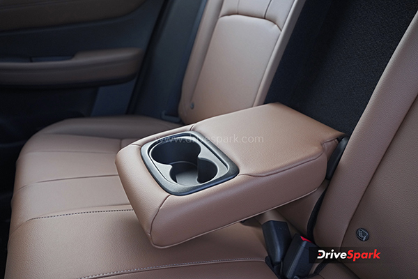 Honda elevate rear hand rest