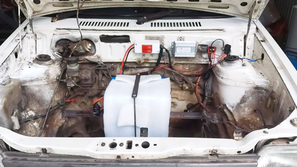 Maruti 800 electric car bonnet