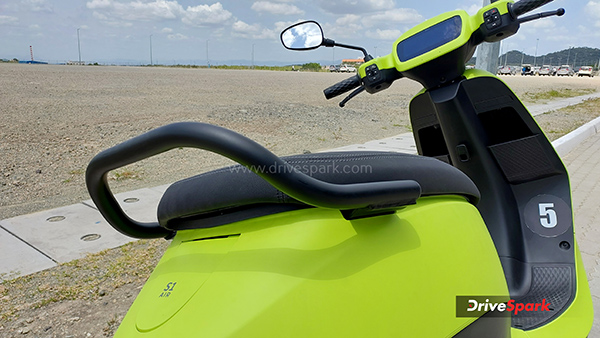 Ola s1 air grab handle