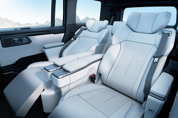 Polestones 01 back seat