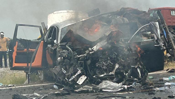 Rolls royce phantom collides