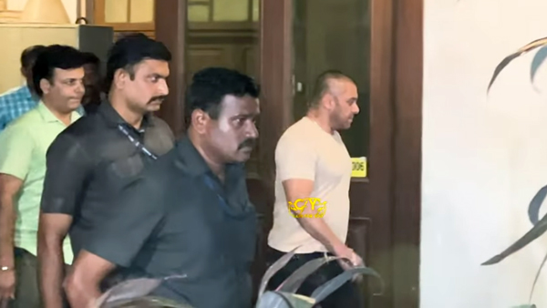 salman khan in bulletproof car