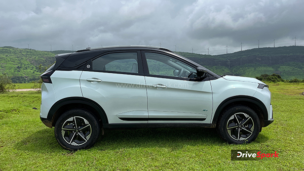 Tata nexon ev side view
