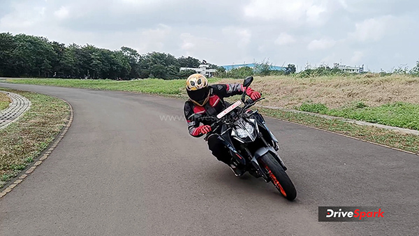 ktm 390 duke review