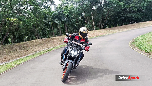 ktm 390 duke review