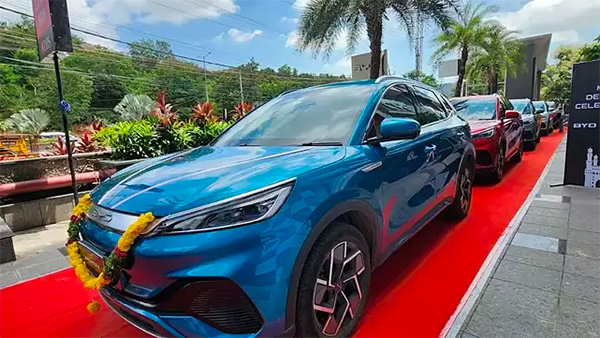 BYD Atto 3 Mega Delivery