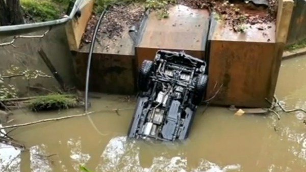 man dies after following map