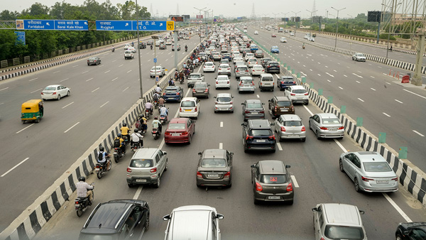 vehicle hydroplaning how avoid it