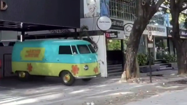 Scoobydoo van