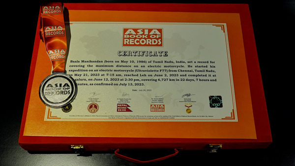 man covers 6727km in f77