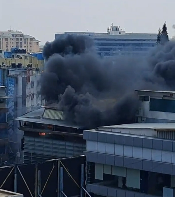 car showroom building fire accident